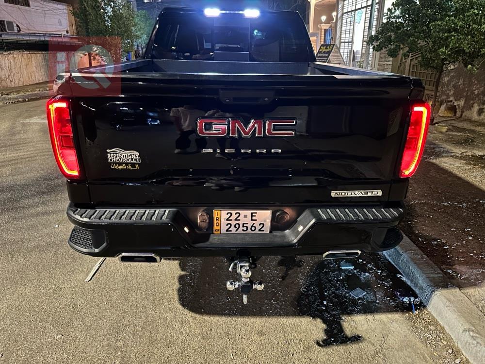 GMC Sierra